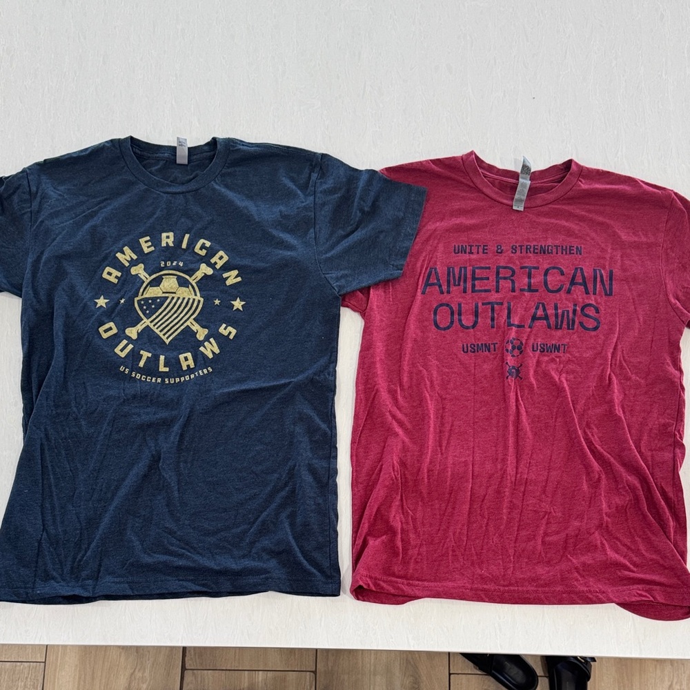 American Outlaws US Soccer Graphic T-Shirts lot of 2 Men’s Medium